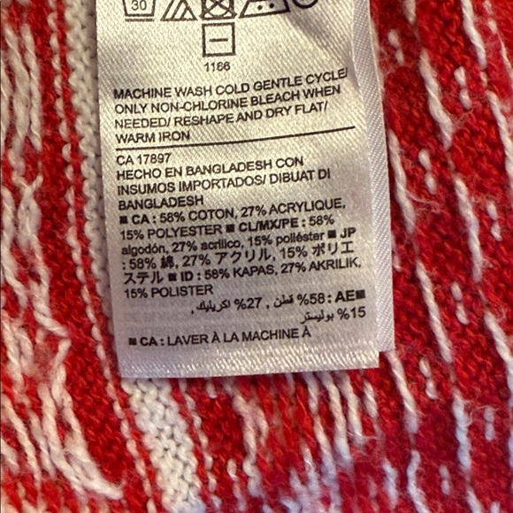Holiday Old Navy Sweater - Picture 6 of 6